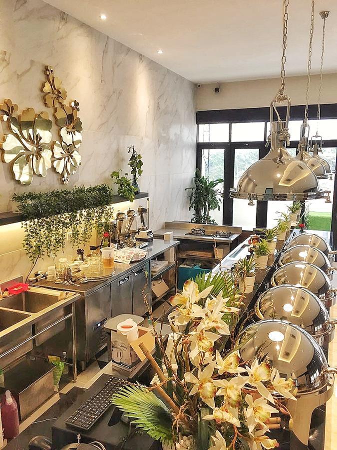 Eightin Hotel Sudirman Jakarta Ngoại thất bức ảnh