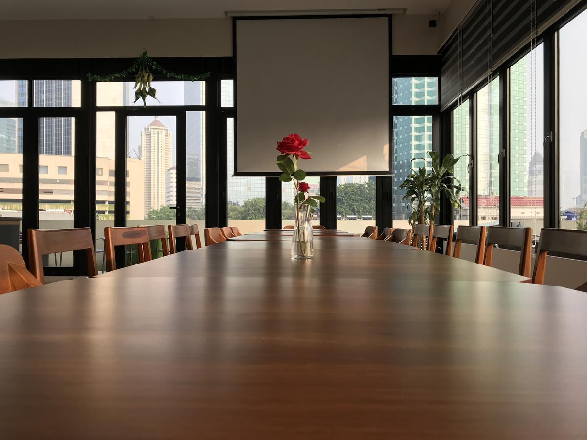 Eightin Hotel Sudirman Jakarta Ngoại thất bức ảnh